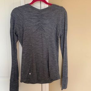 Lululemon top